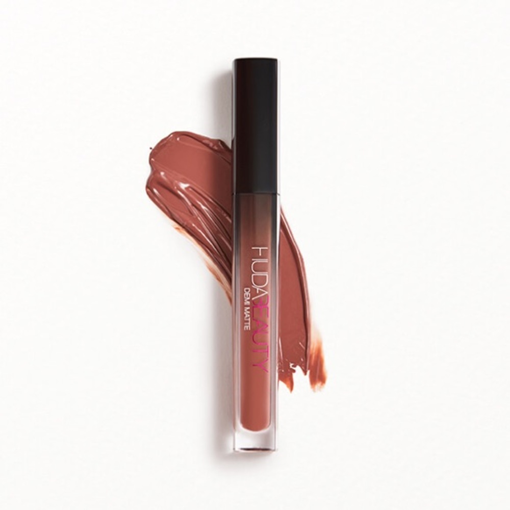 HUDA Beauty Demi Matte Lipstick Lip Cream in Feminist